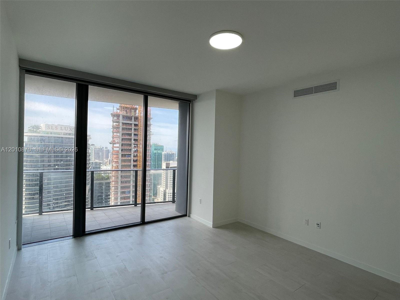 image Brickell Flatiron16