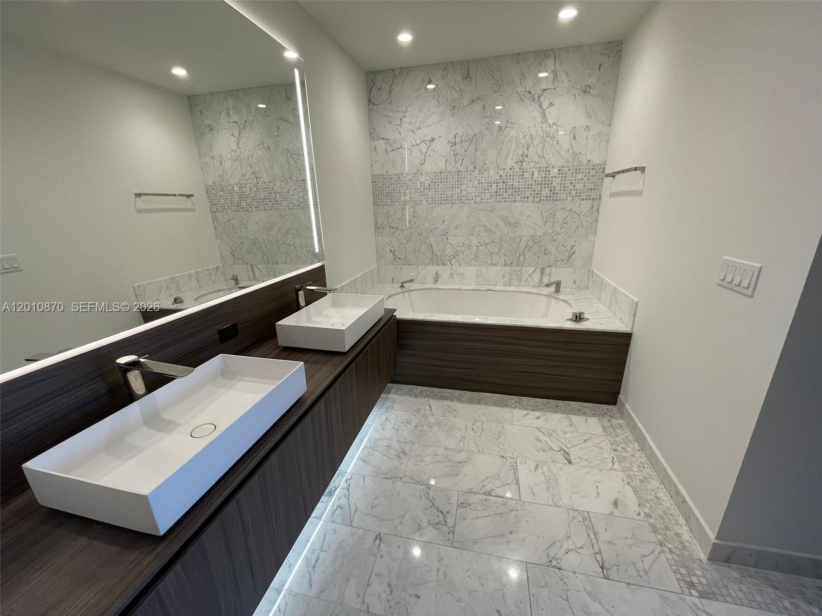 image Brickell Flatiron8
