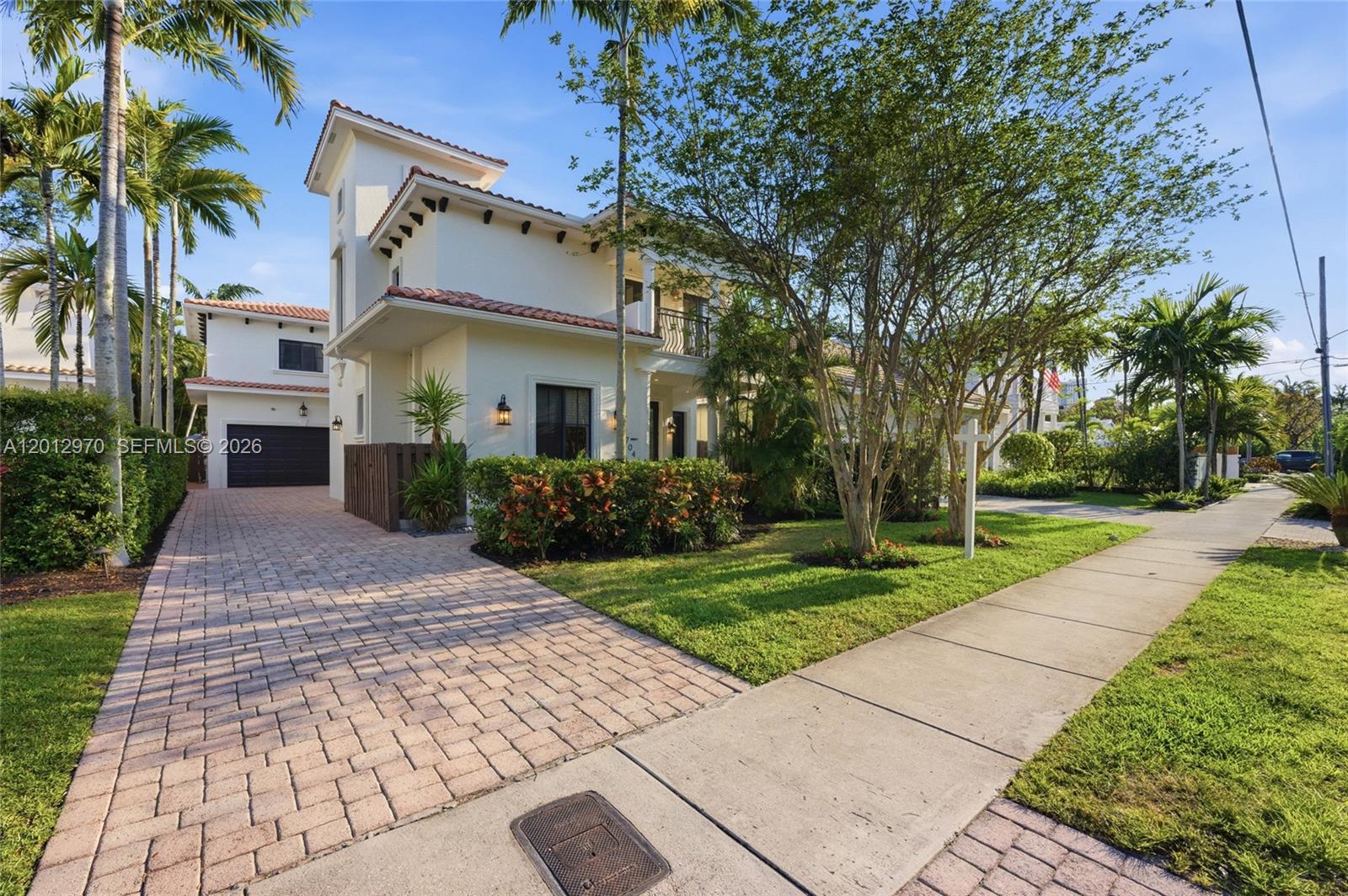 1704 NE 1st St Fort Lauderdale, FL 33301