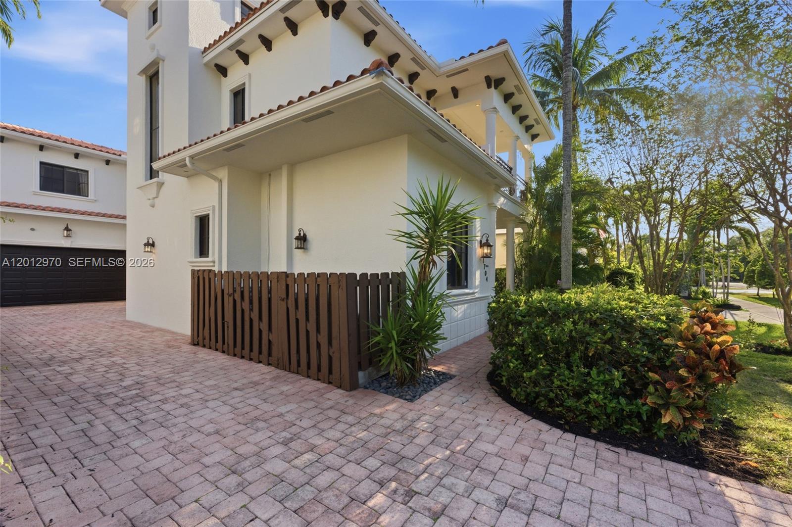 1704 NE 1st St Fort Lauderdale, FL 33301