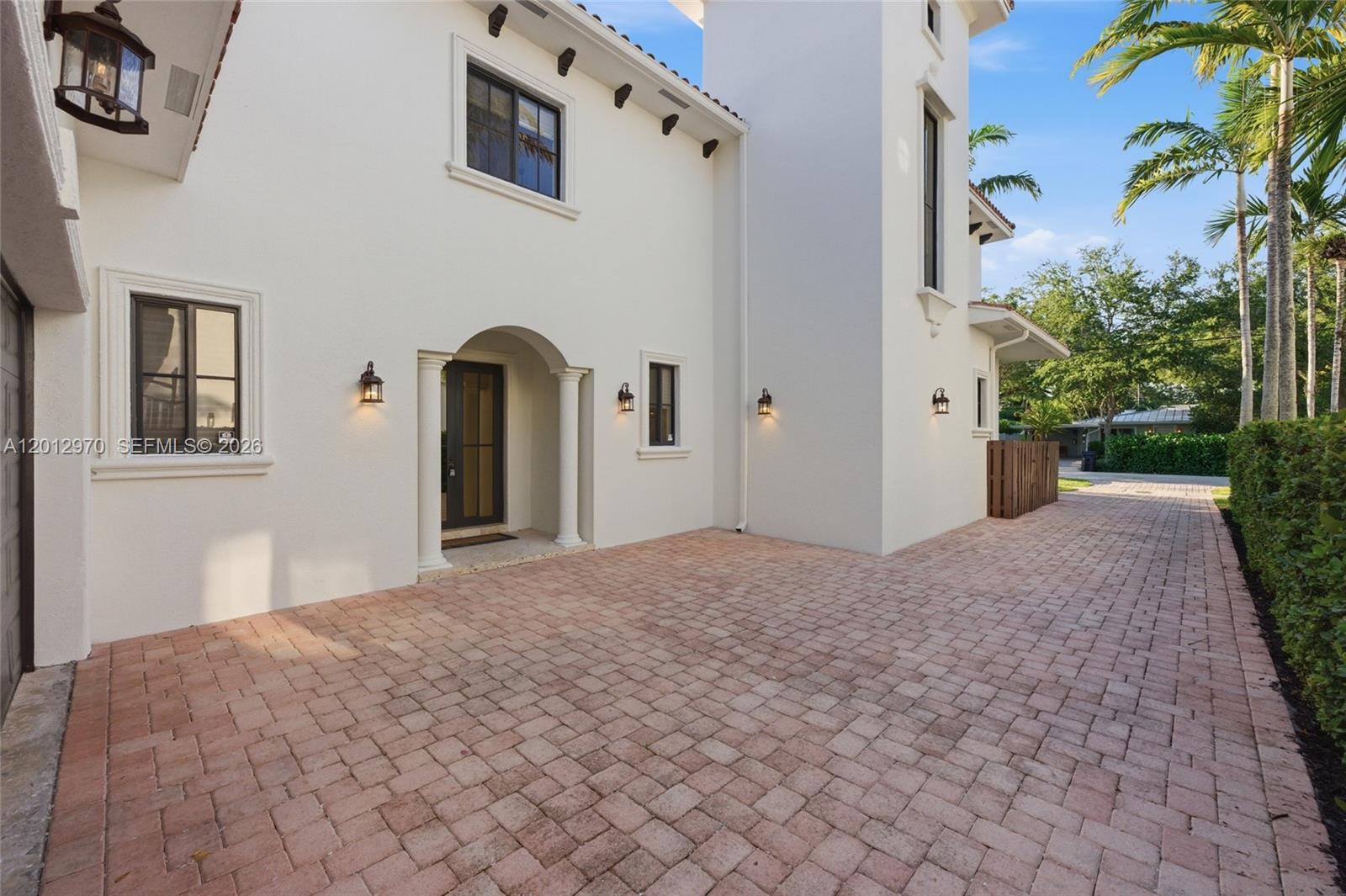 1704 NE 1st St Fort Lauderdale, FL 33301