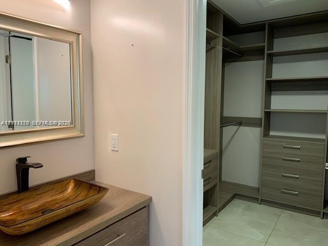 220 187th St Sunny Isles Beach, FL 33160