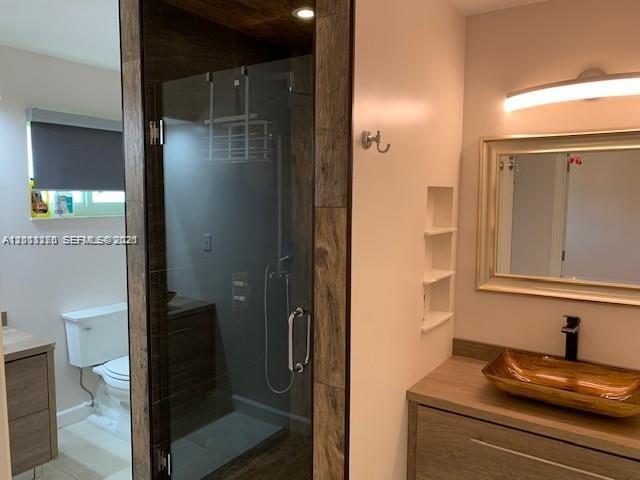 220 187th St Sunny Isles Beach, FL 33160