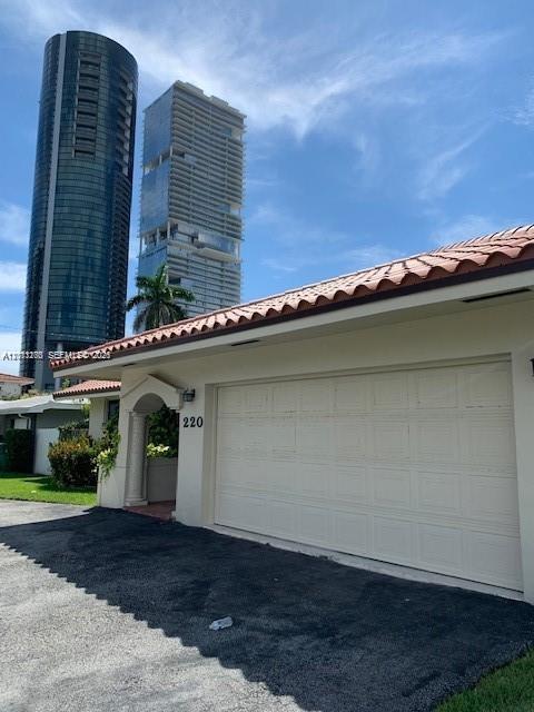 220 187th St Sunny Isles Beach, FL 33160
