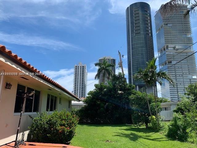 220 187th St Sunny Isles Beach, FL 33160