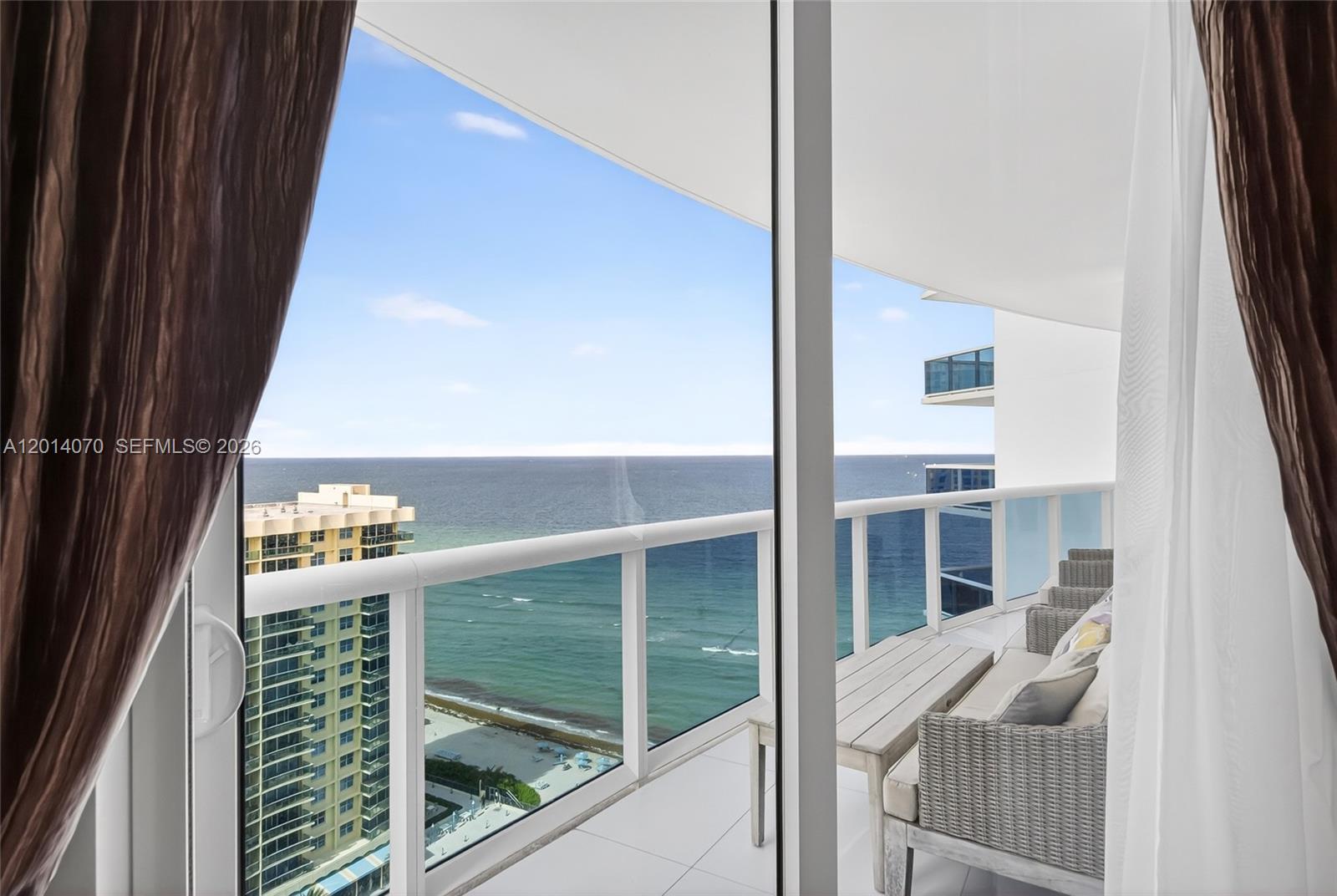 2711 S Ocean Dr #1901