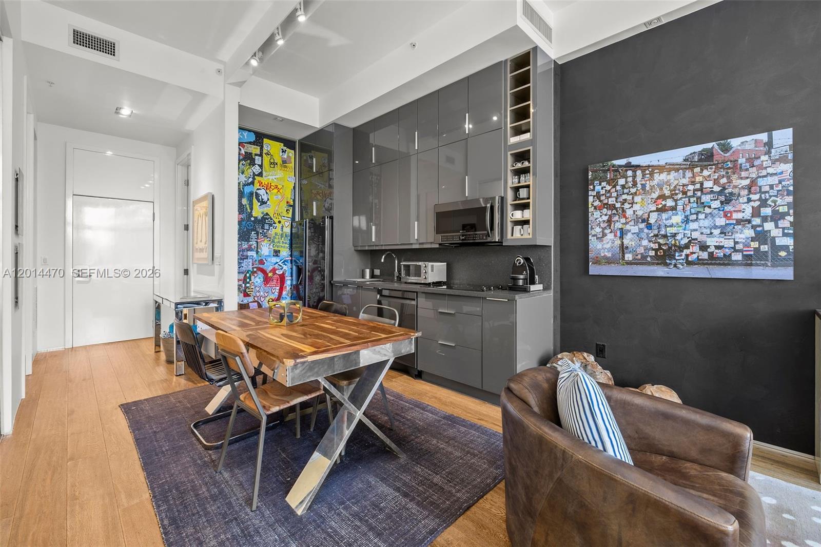 2001 Meridian Ave #404 Miami Beach, FL 33139