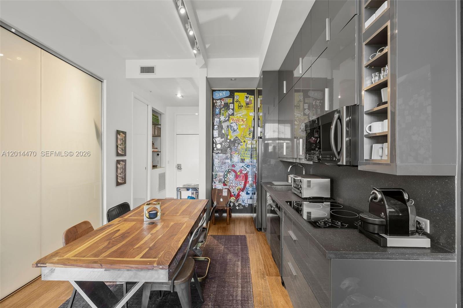 2001 Meridian Ave #404 Miami Beach, FL 33139