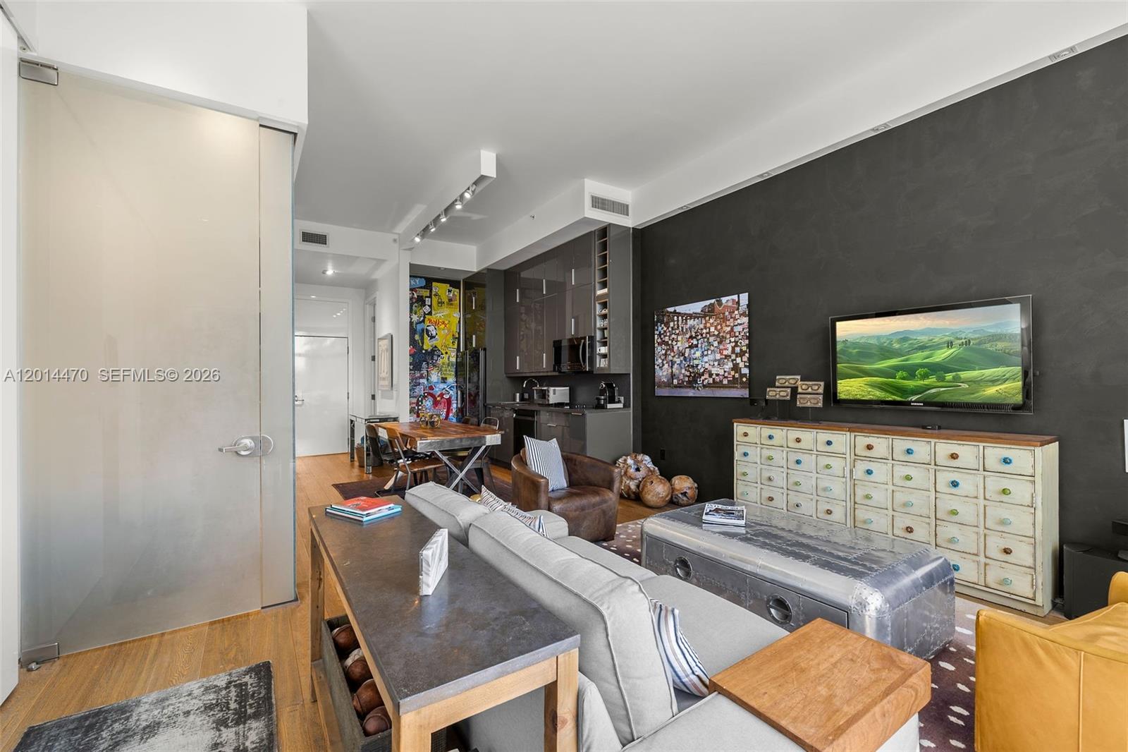 2001 Meridian Ave #404 Miami Beach, FL 33139