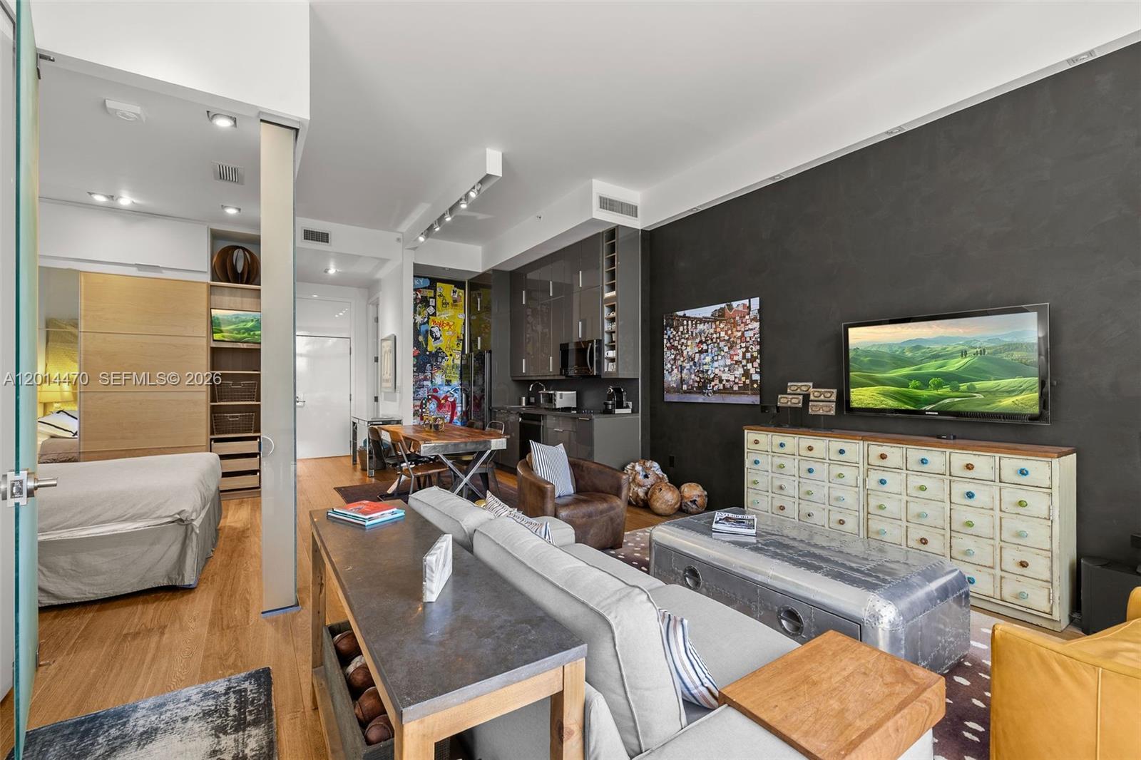 2001 Meridian Ave #404 Miami Beach, FL 33139