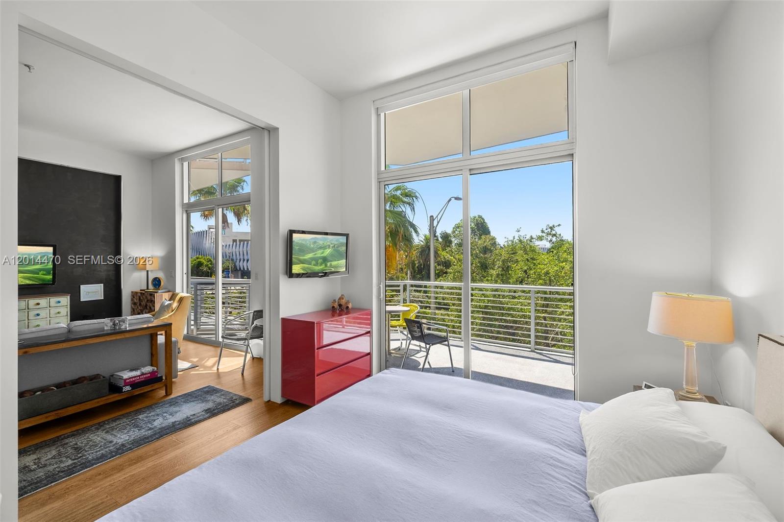 2001 Meridian Ave #404 Miami Beach, FL 33139
