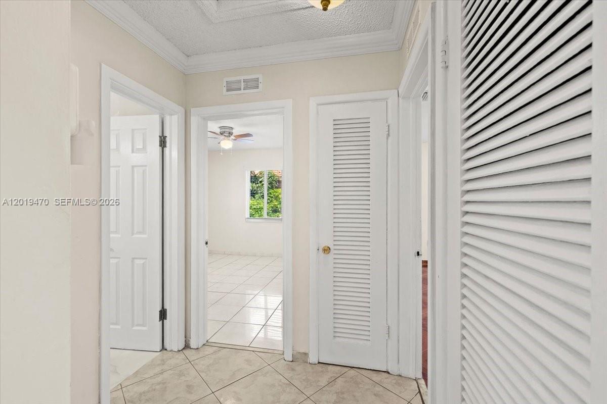 305 NW 111th St Miami Shores, FL 33168