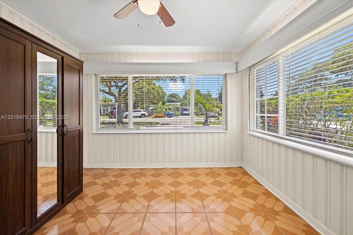 305 NW 111th St Miami Shores, FL 33168