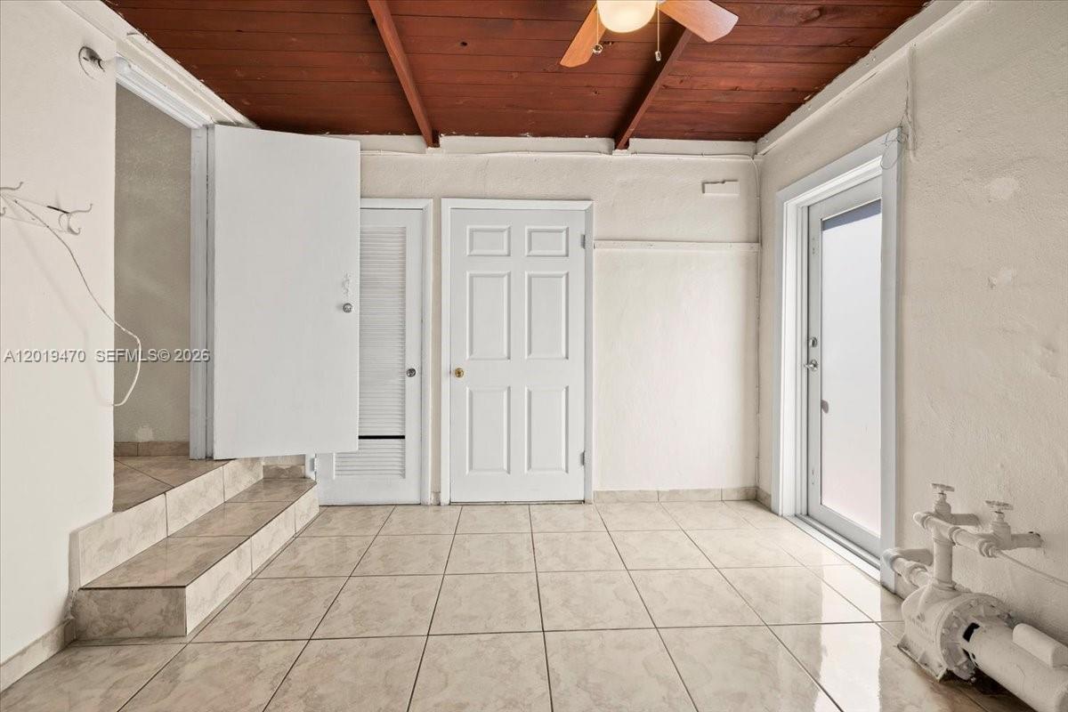 305 NW 111th St Miami Shores, FL 33168