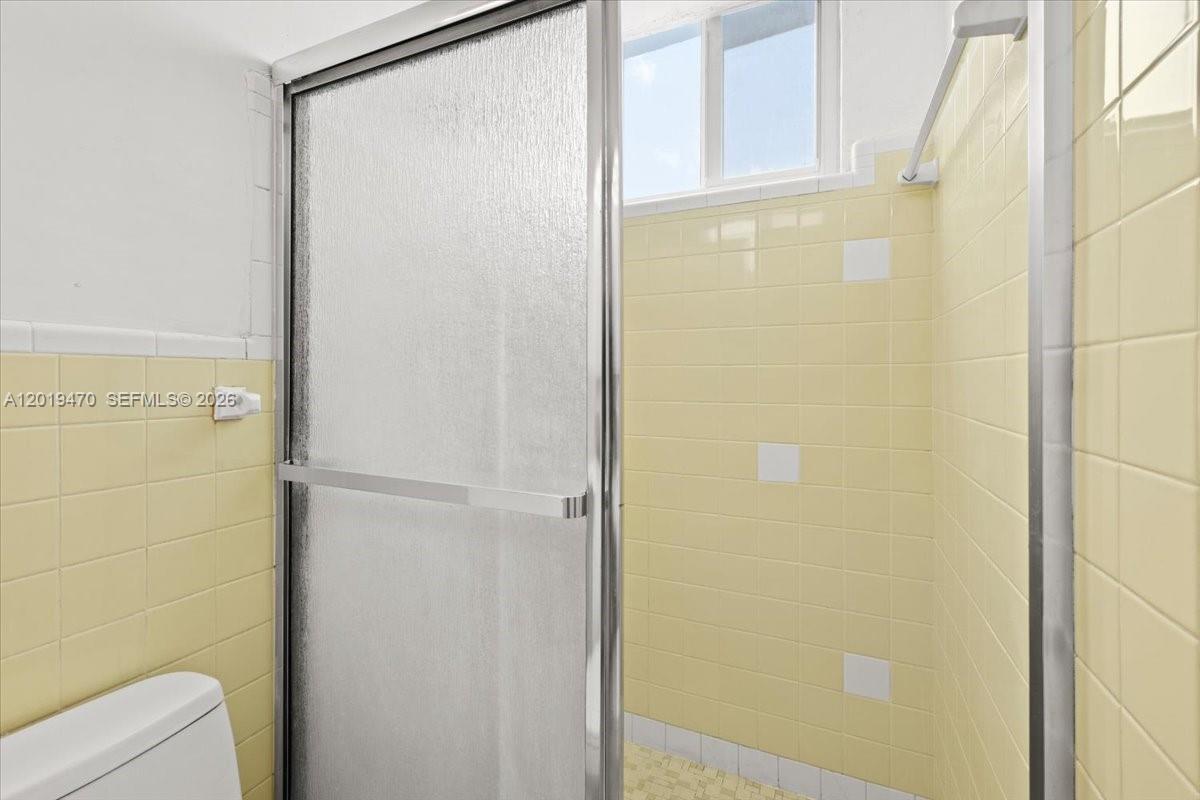 305 NW 111th St Miami Shores, FL 33168