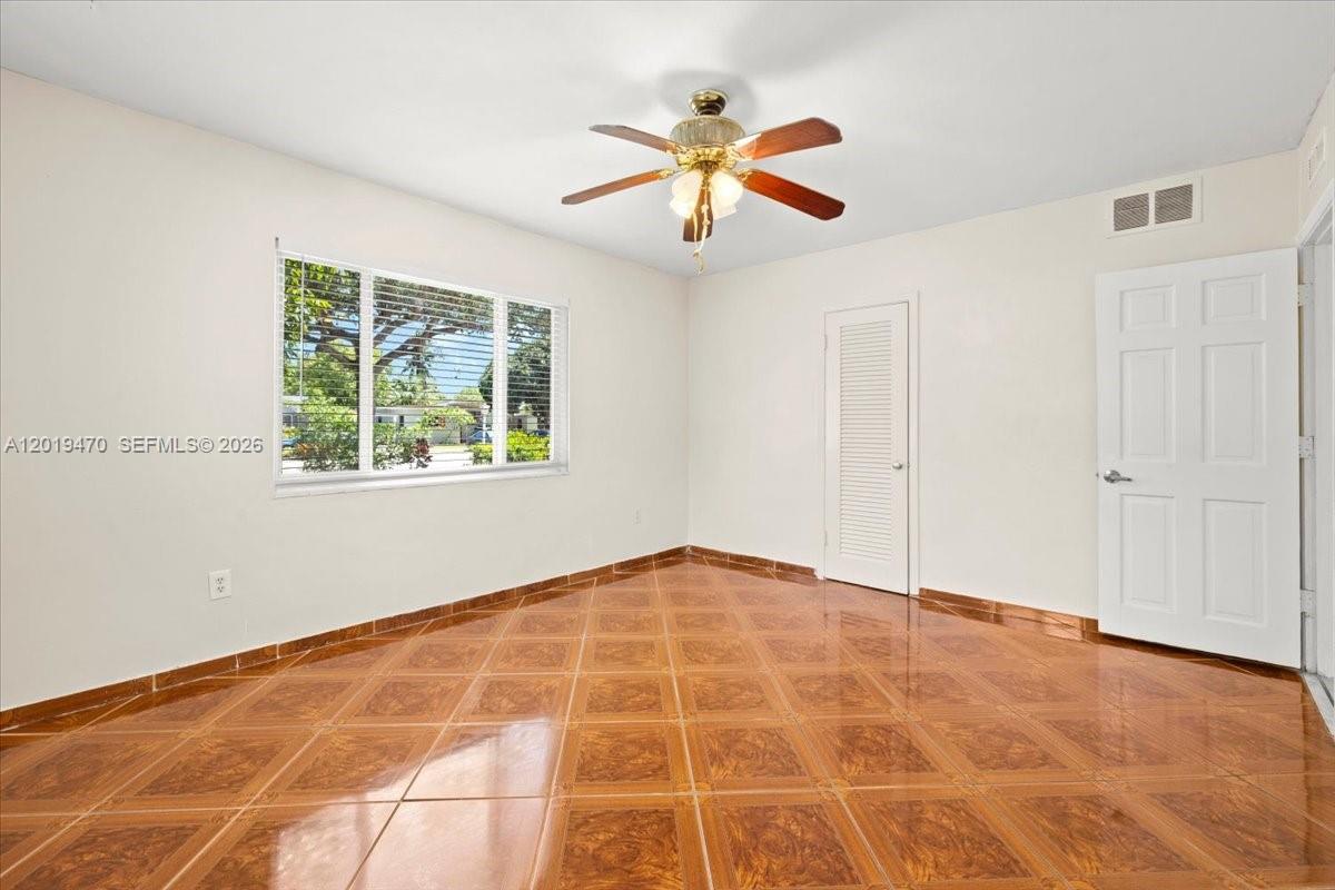 305 NW 111th St Miami Shores, FL 33168