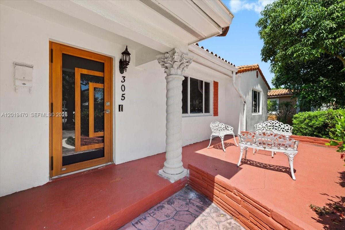 305 NW 111th St Miami Shores, FL 33168