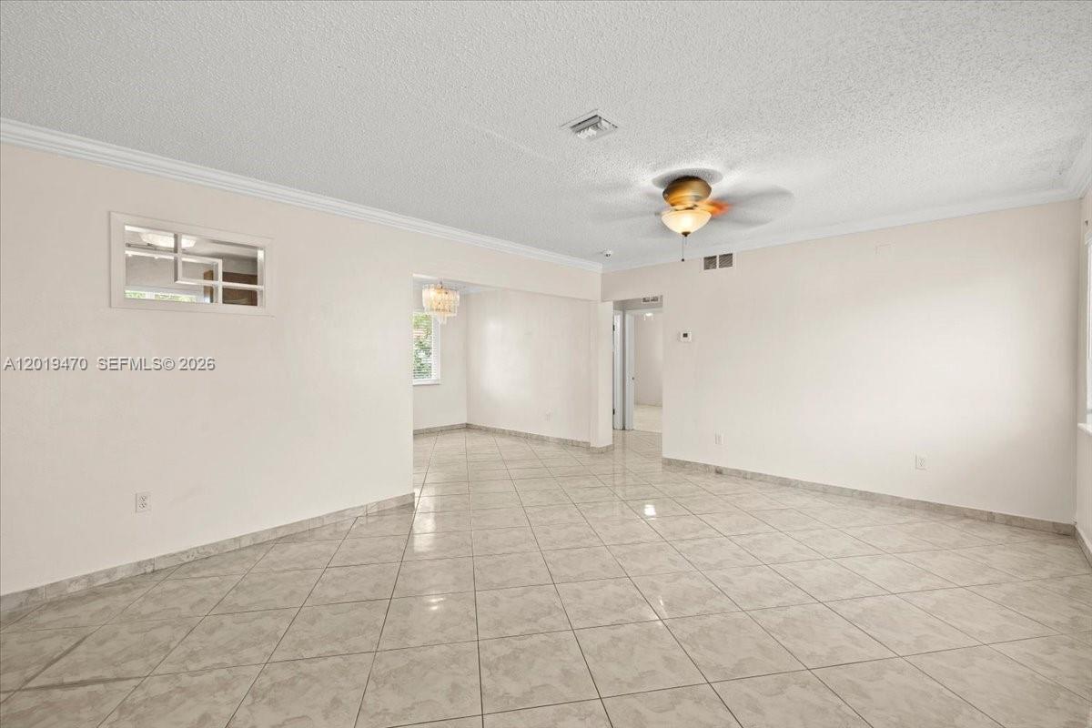 305 NW 111th St Miami Shores, FL 33168