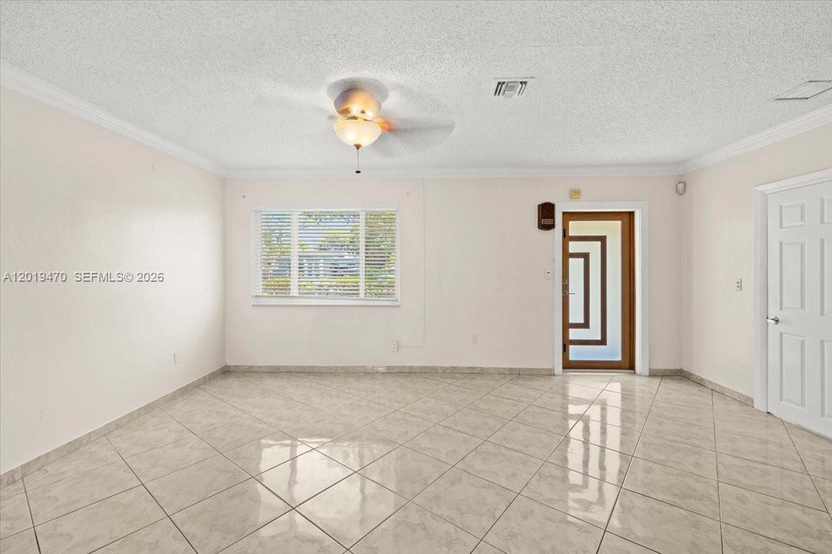 305 NW 111th St Miami Shores, FL 33168