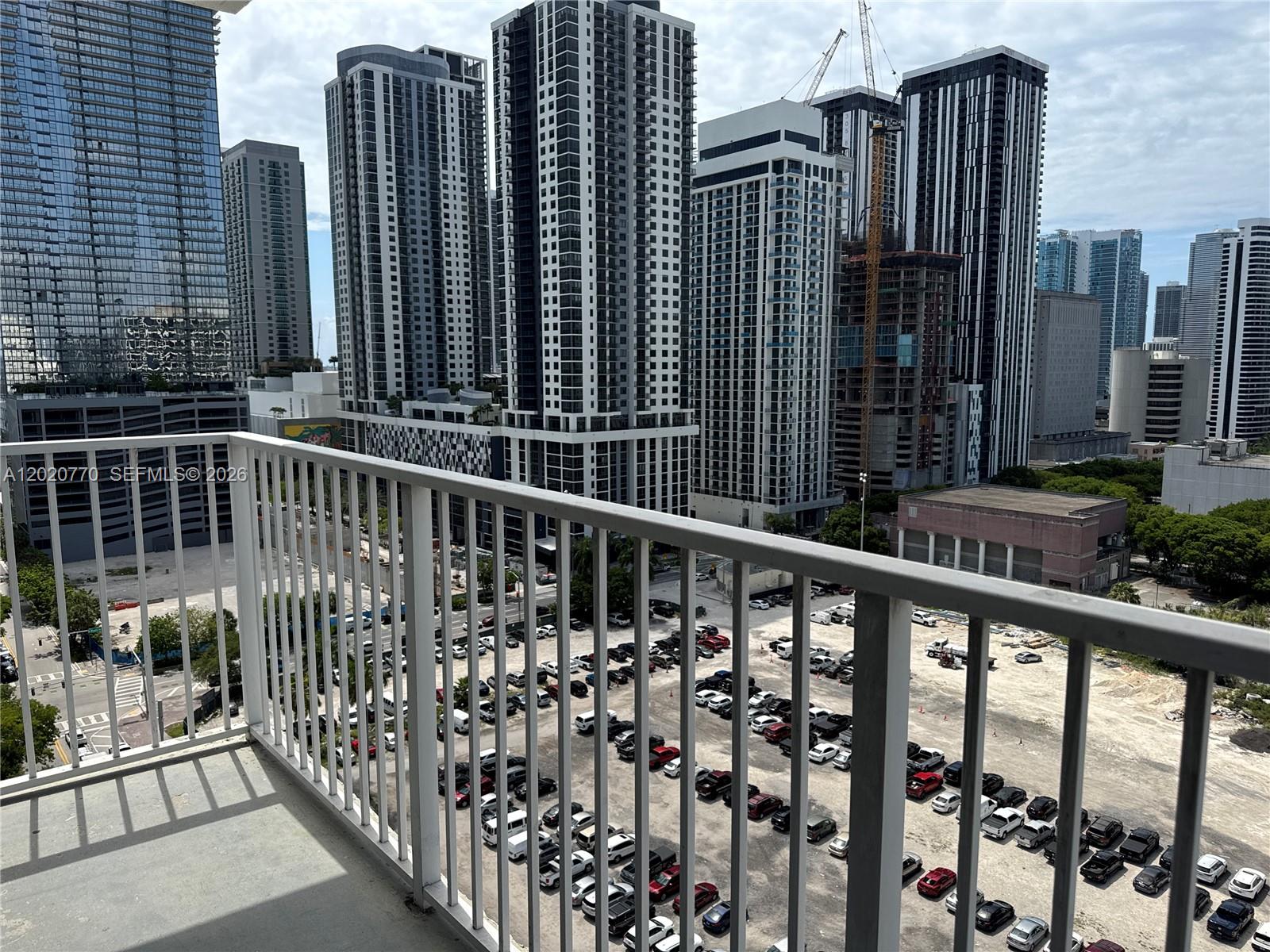 image Madison Downtown Condo13
