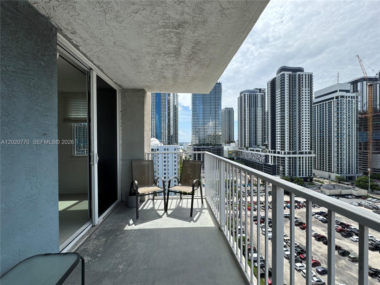 image Madison Downtown Condo15