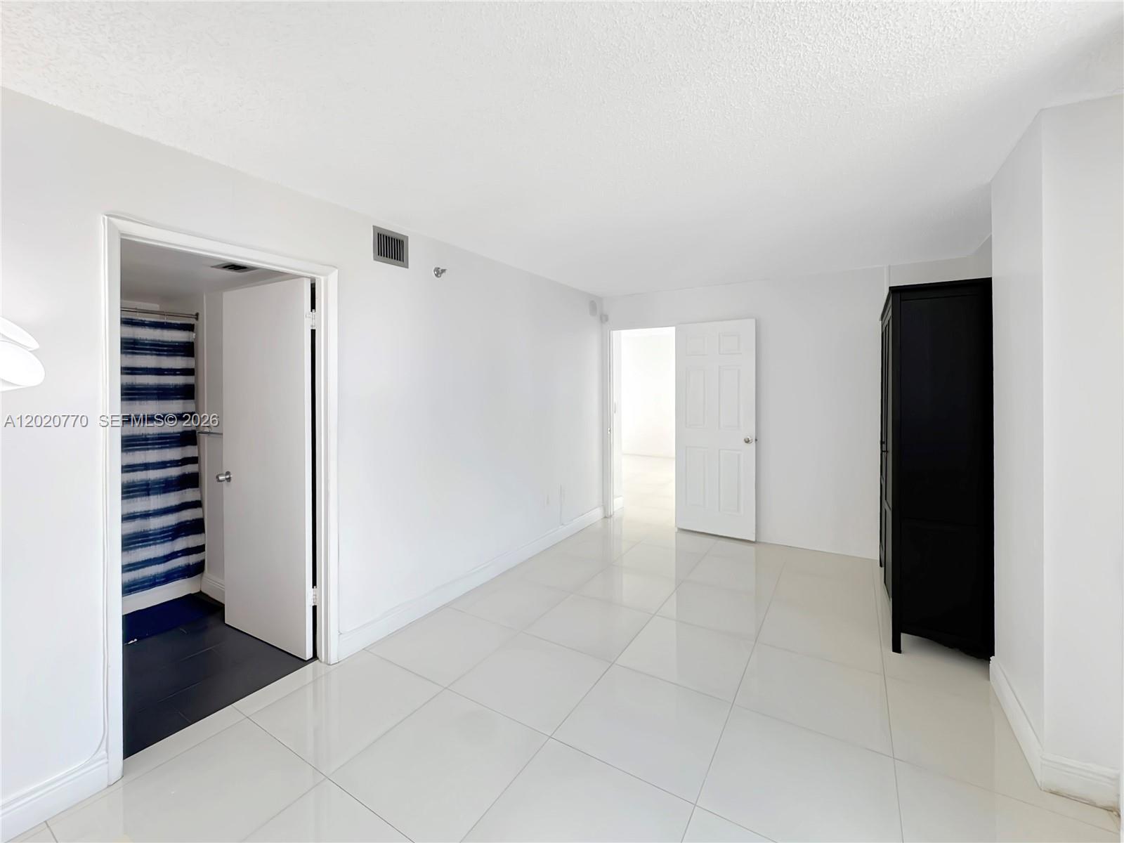image Madison Downtown Condo20
