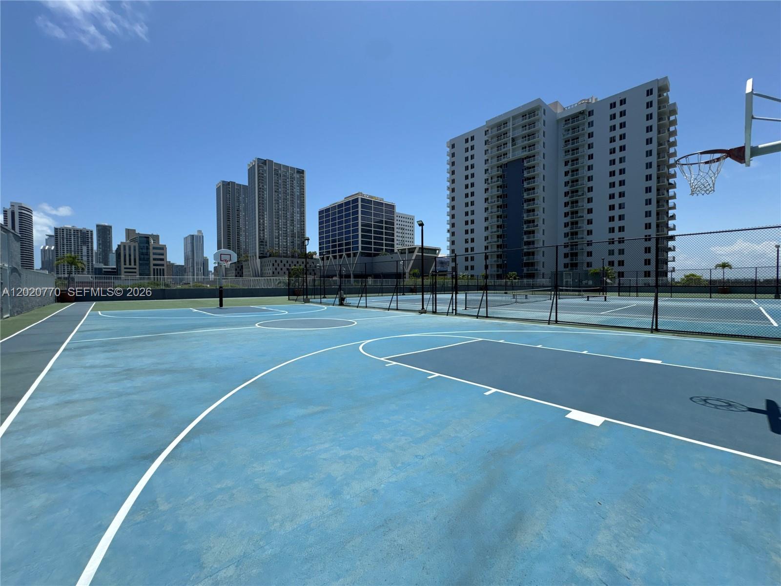 image Madison Downtown Condo31