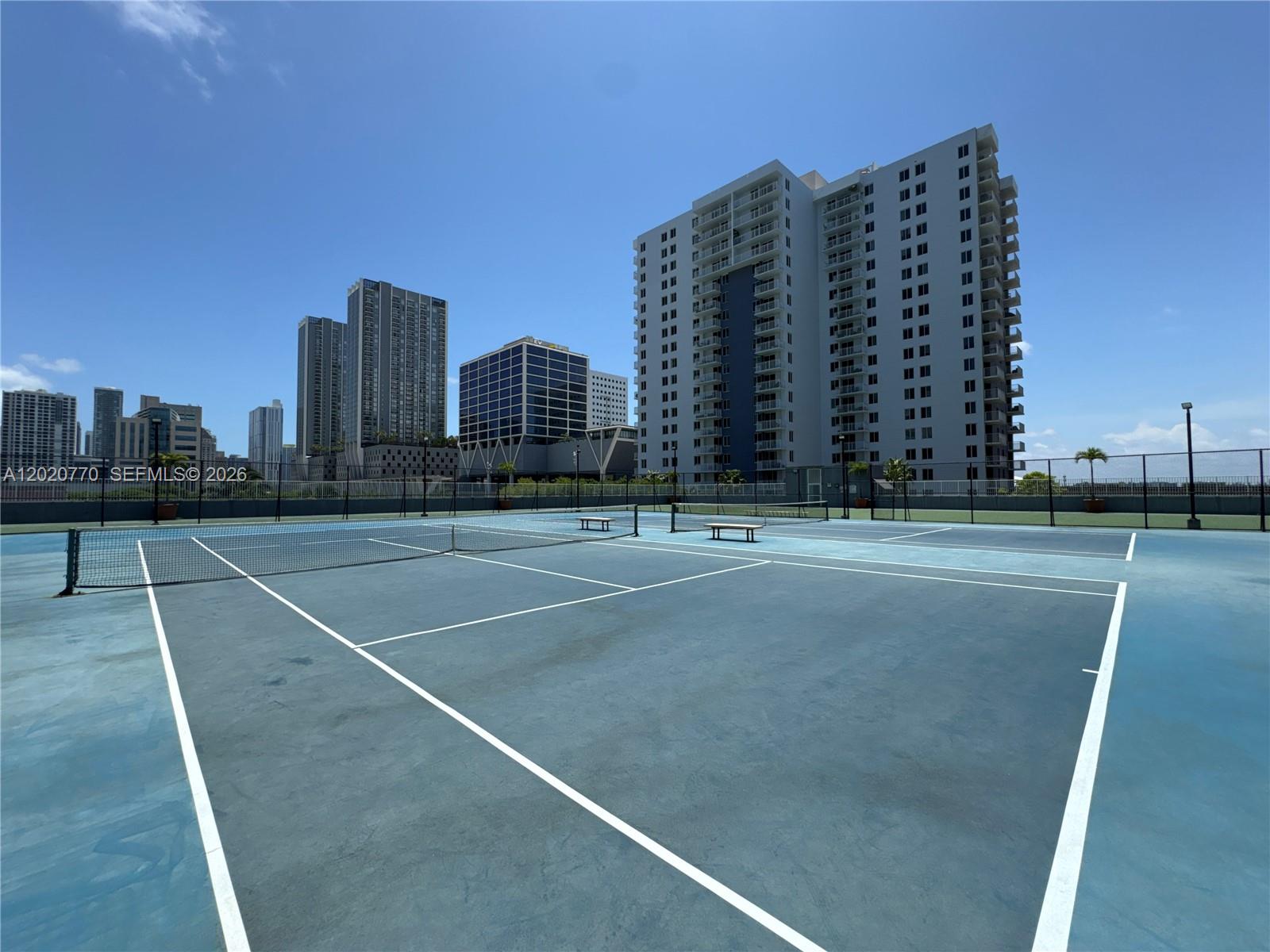 image Madison Downtown Condo32