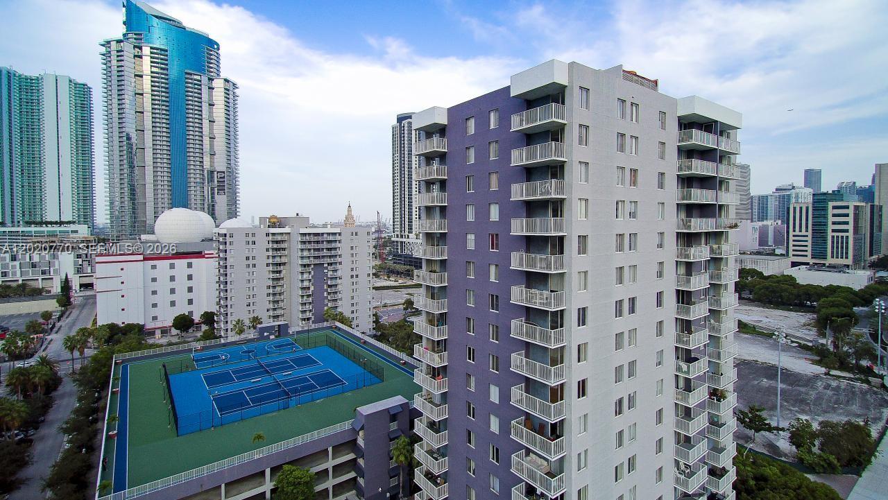 image Madison Downtown Condo45