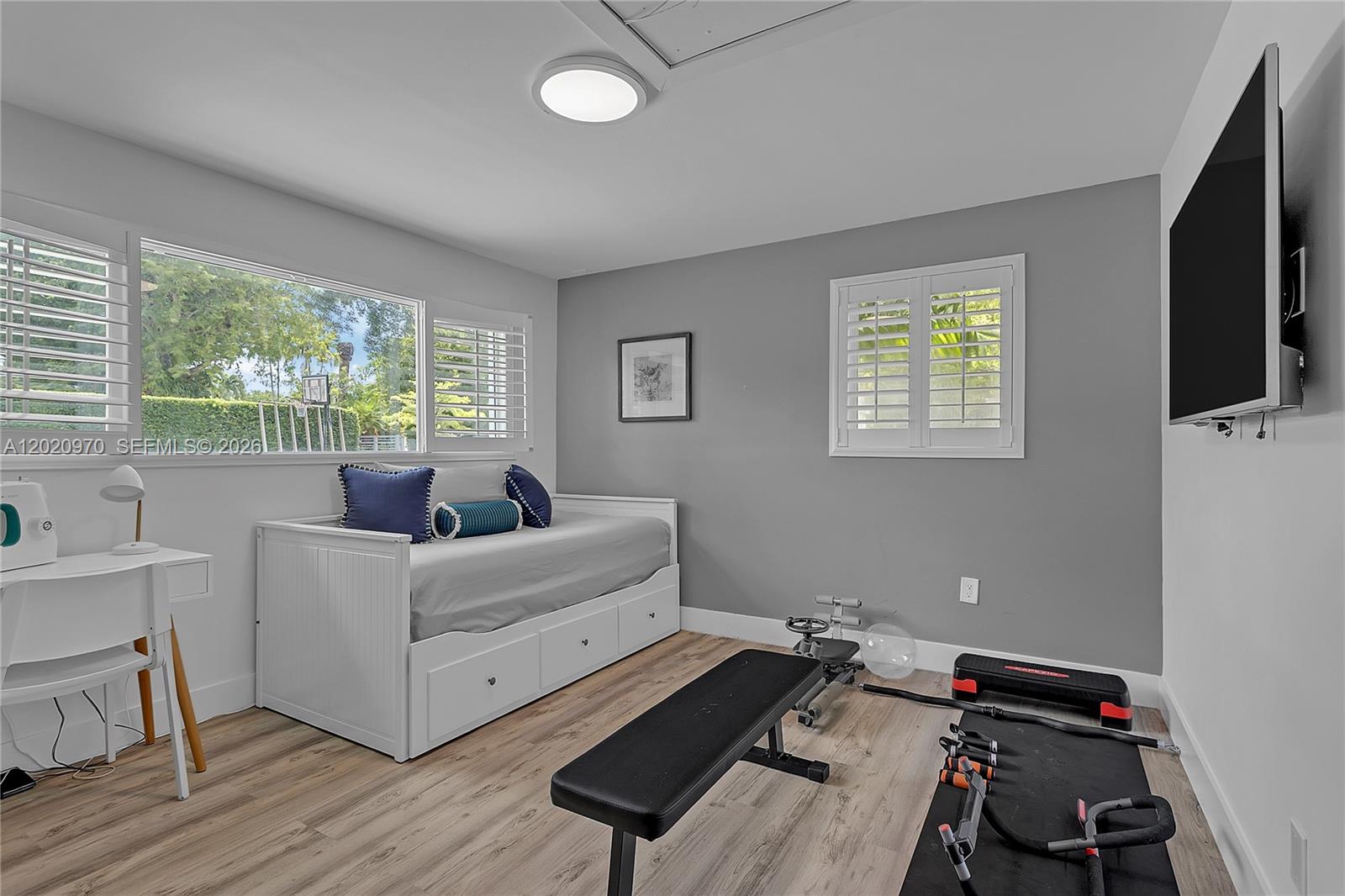 95 Shore Dr W Miami, FL 33133