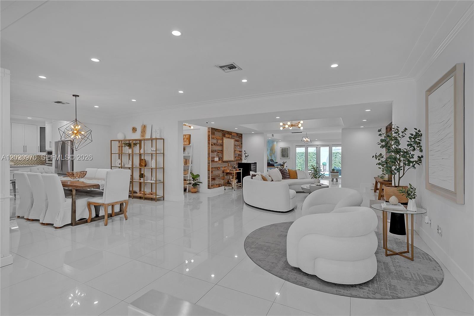 95 Shore Dr W Miami, FL 33133
