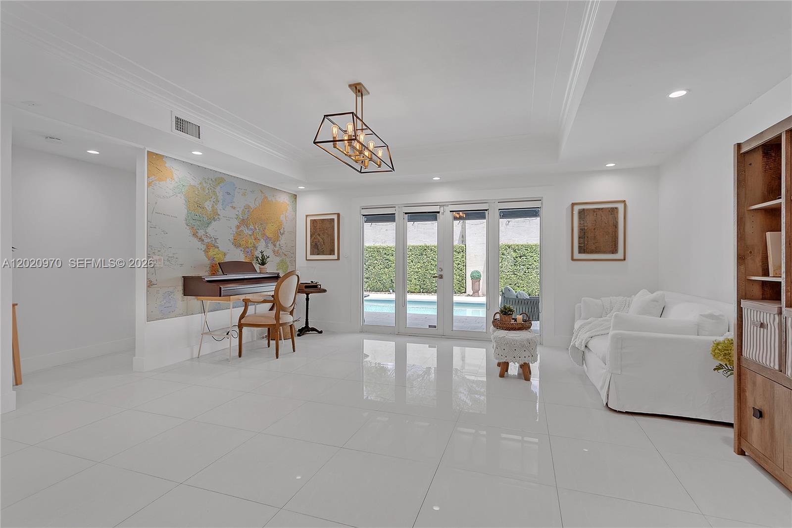 95 Shore Dr W Miami, FL 33133
