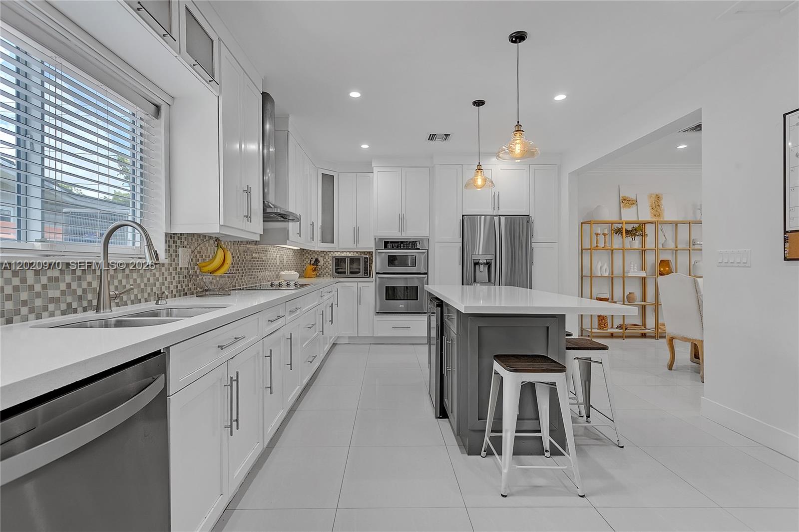 95 Shore Dr W Miami, FL 33133