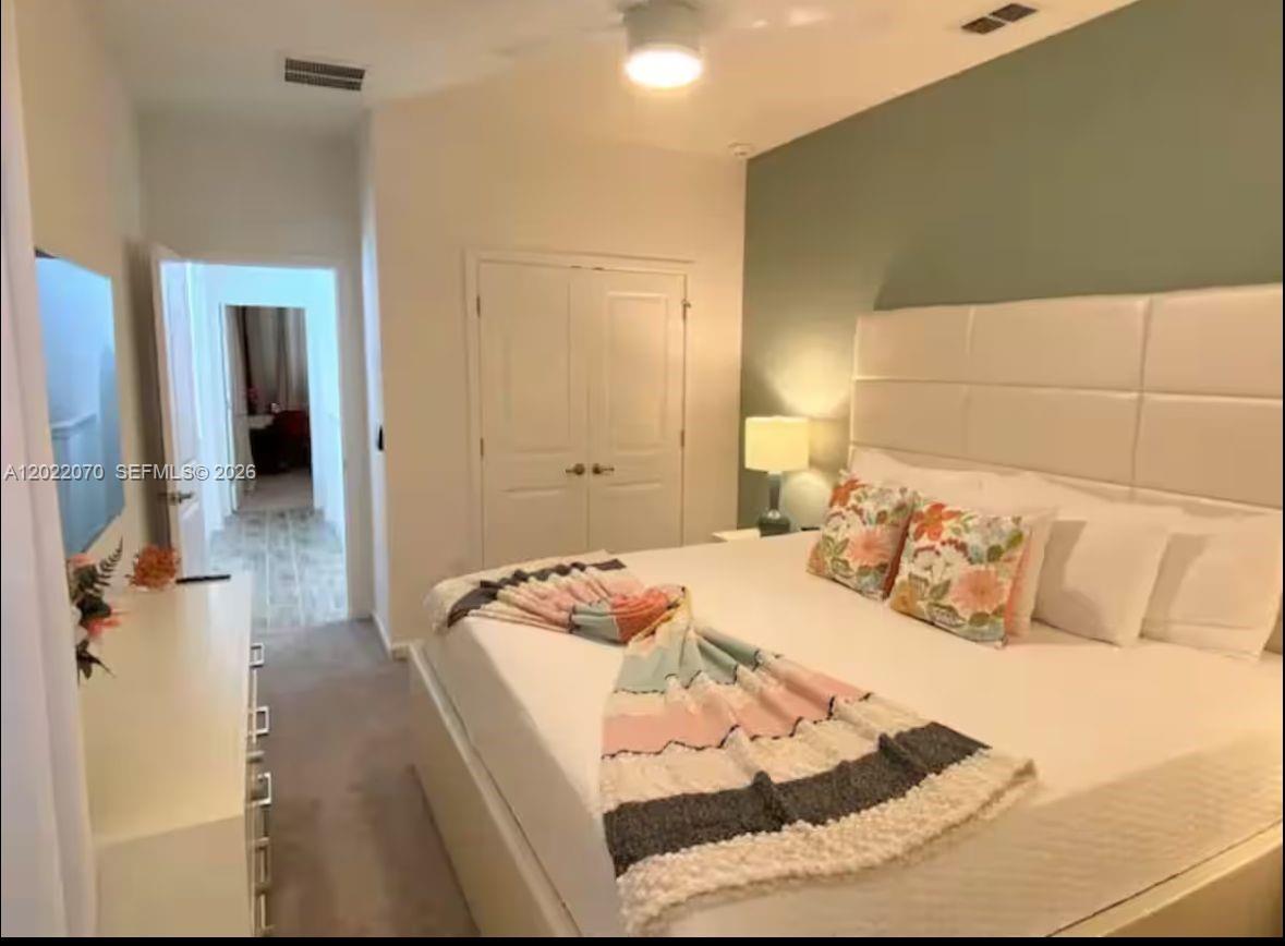 2484 Shanti Dr Kissimmee, FL 34746