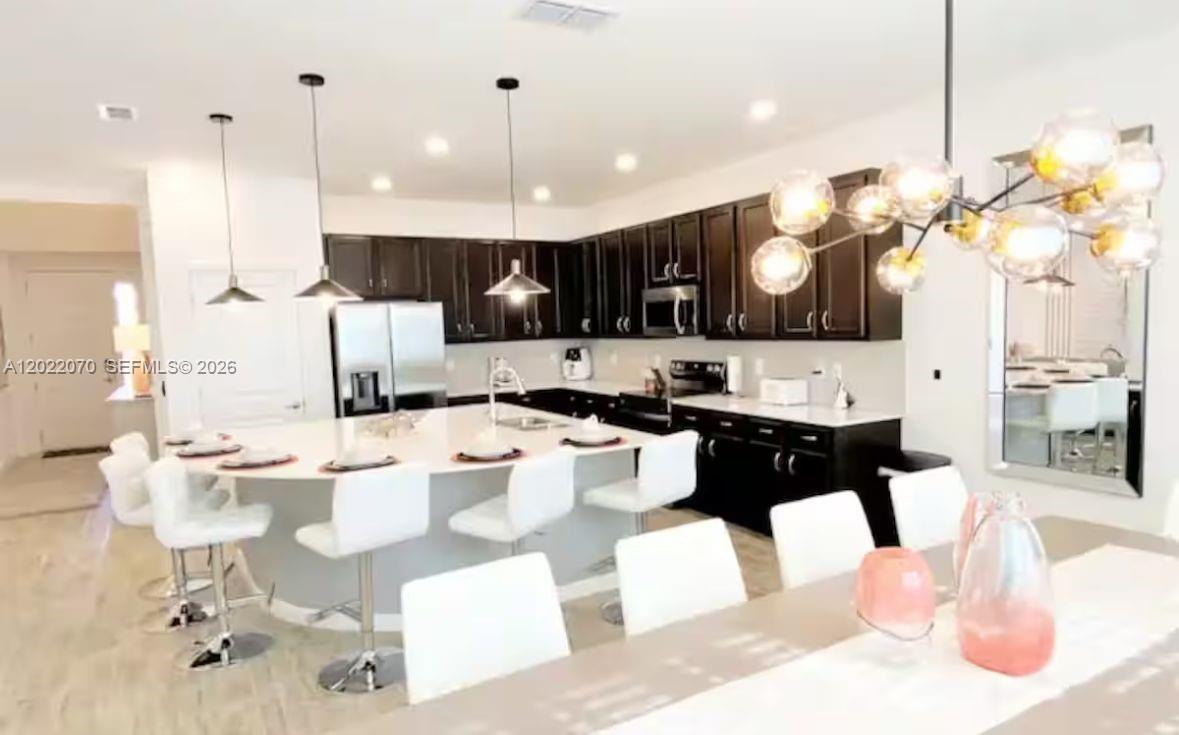 2484 Shanti Dr Kissimmee, FL 34746