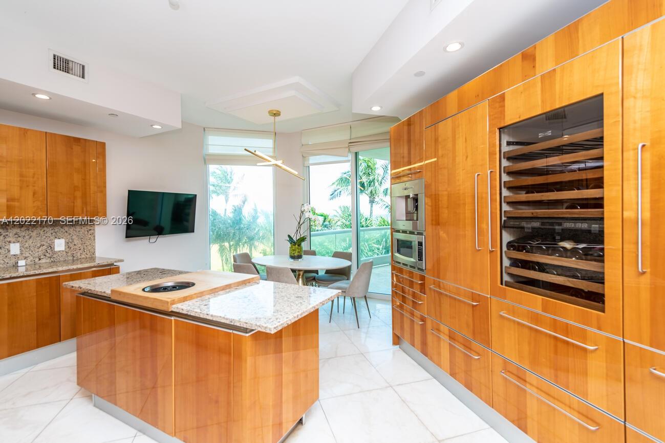 16051 Collins Ave #404 Sunny Isles Beach, FL 33160