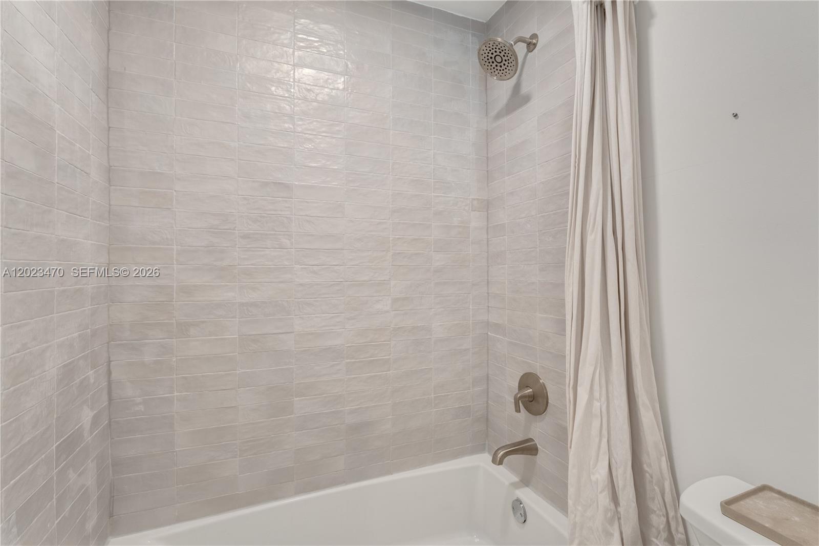 3214 W Trade Ave #III-5 Miami, FL 33133