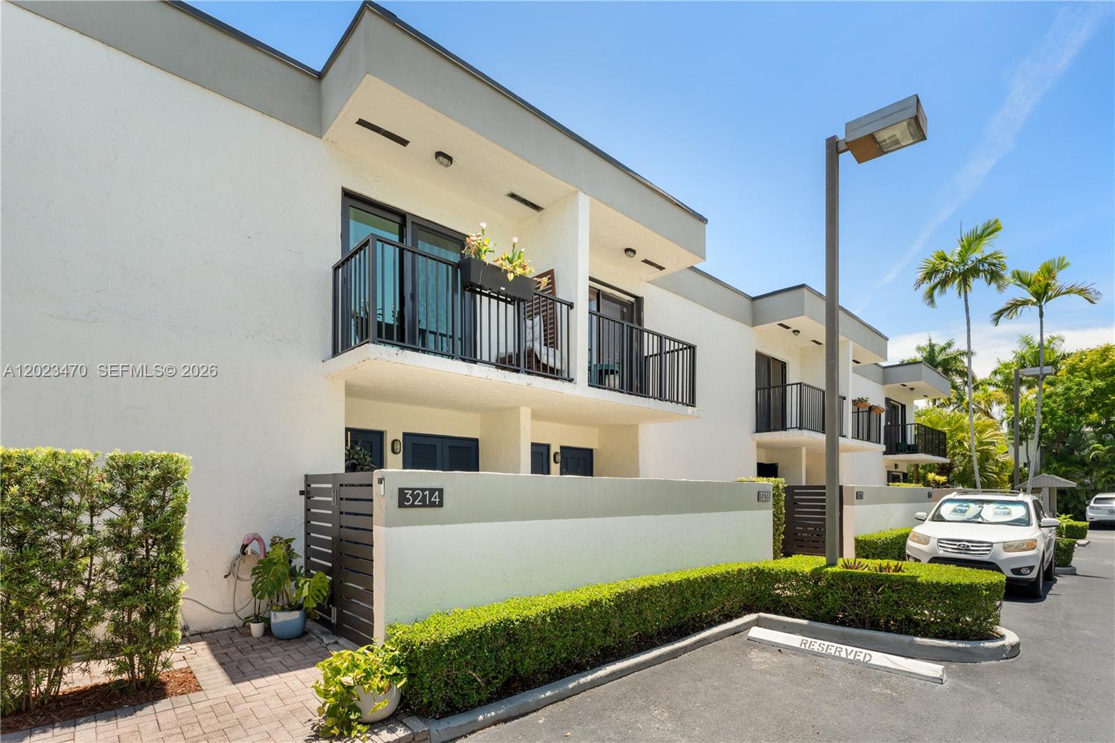 3214 W Trade Ave #III-5 Miami, FL 33133