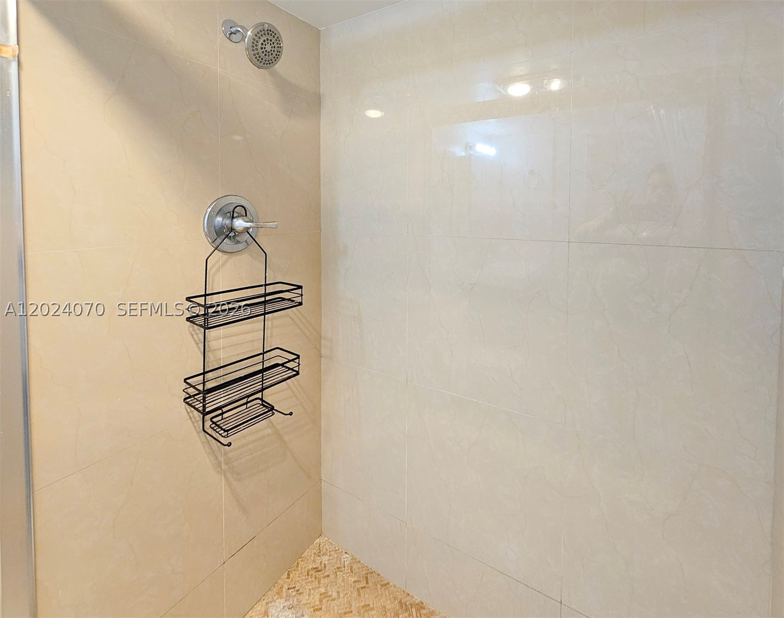 image Arlen House East11