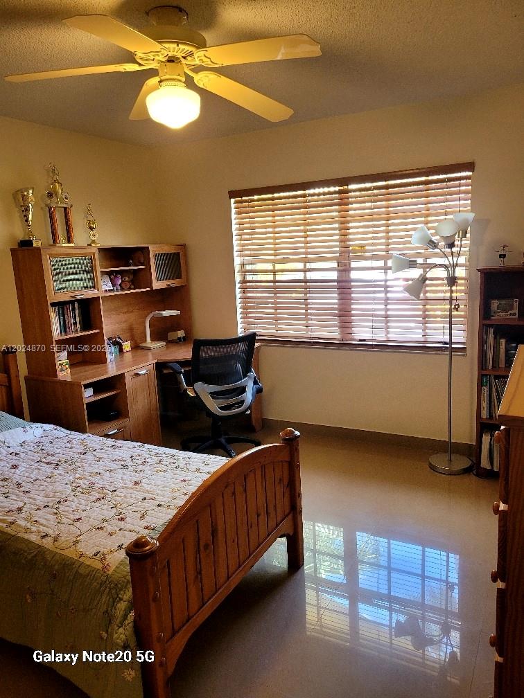 9114 SW 163rd Ter Palmetto Bay, FL 33157