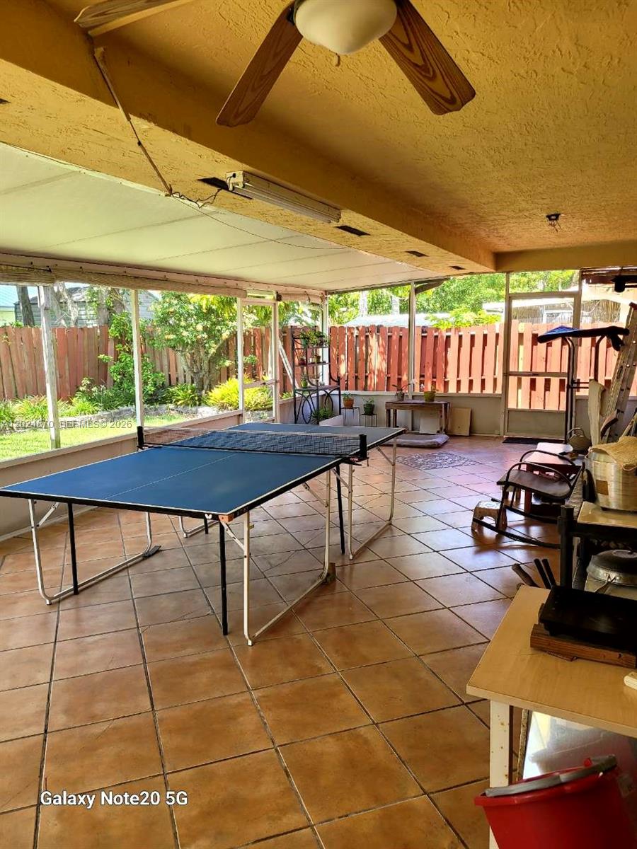 9114 SW 163rd Ter Palmetto Bay, FL 33157