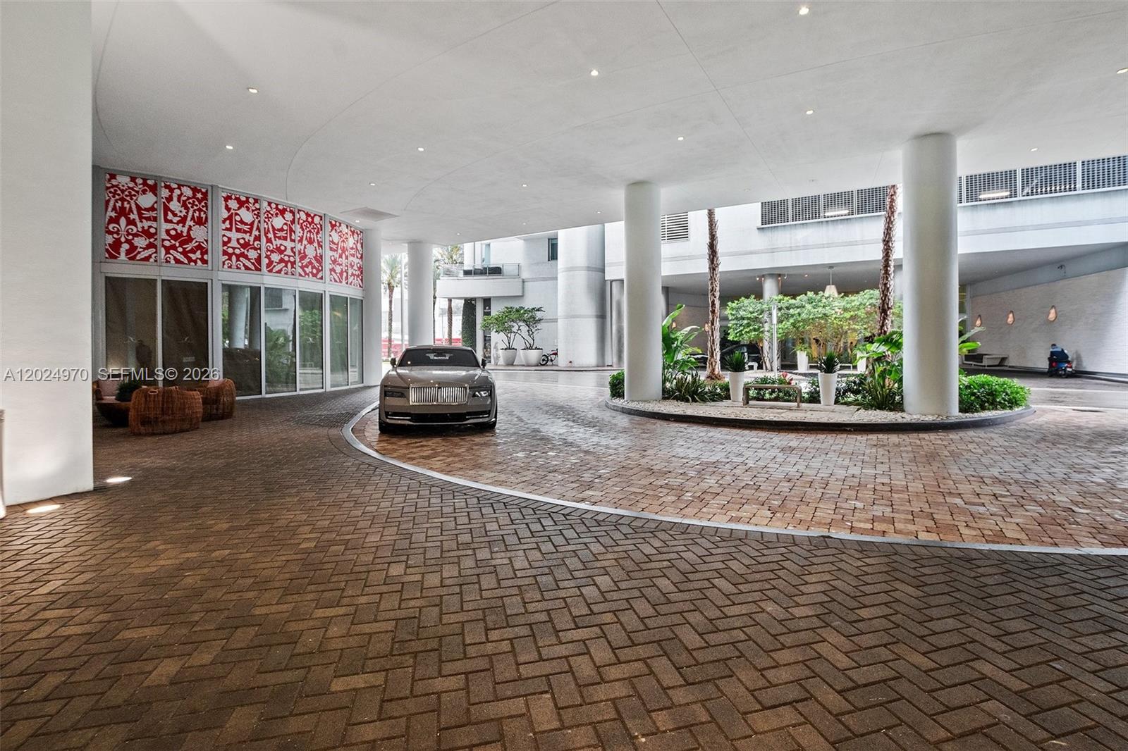 90 SW 3rd St #3810 Miami, FL 33130