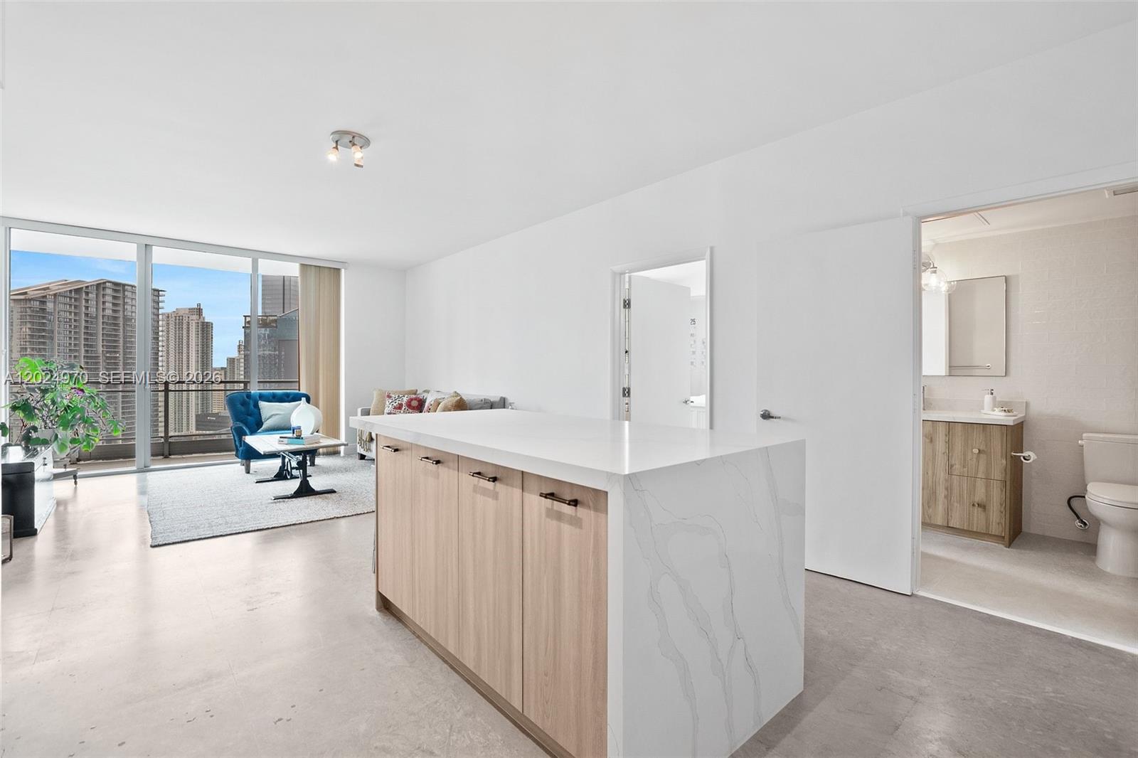 90 SW 3rd St #3810 Miami, FL 33130