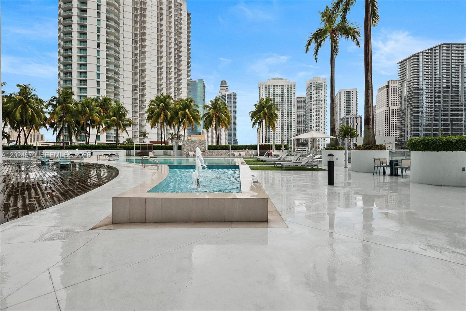 90 SW 3rd St #3810 Miami, FL 33130