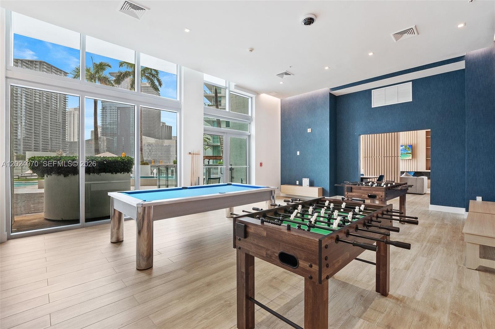 90 SW 3rd St #3810 Miami, FL 33130