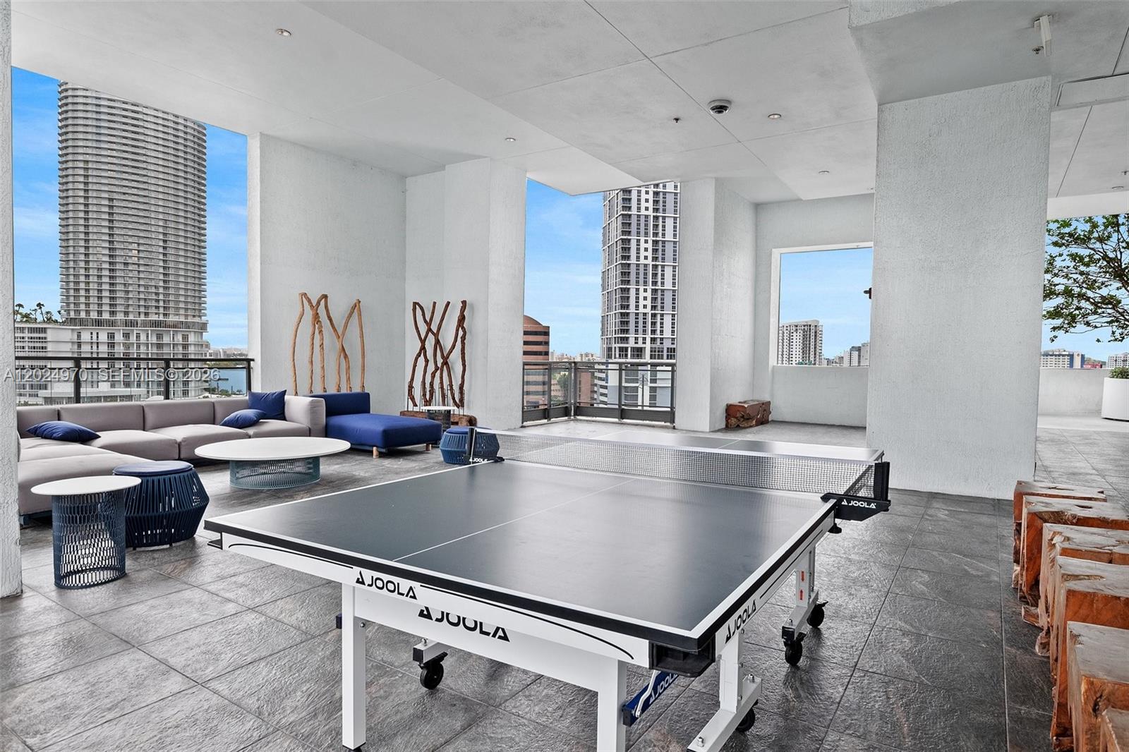 90 SW 3rd St #3810 Miami, FL 33130