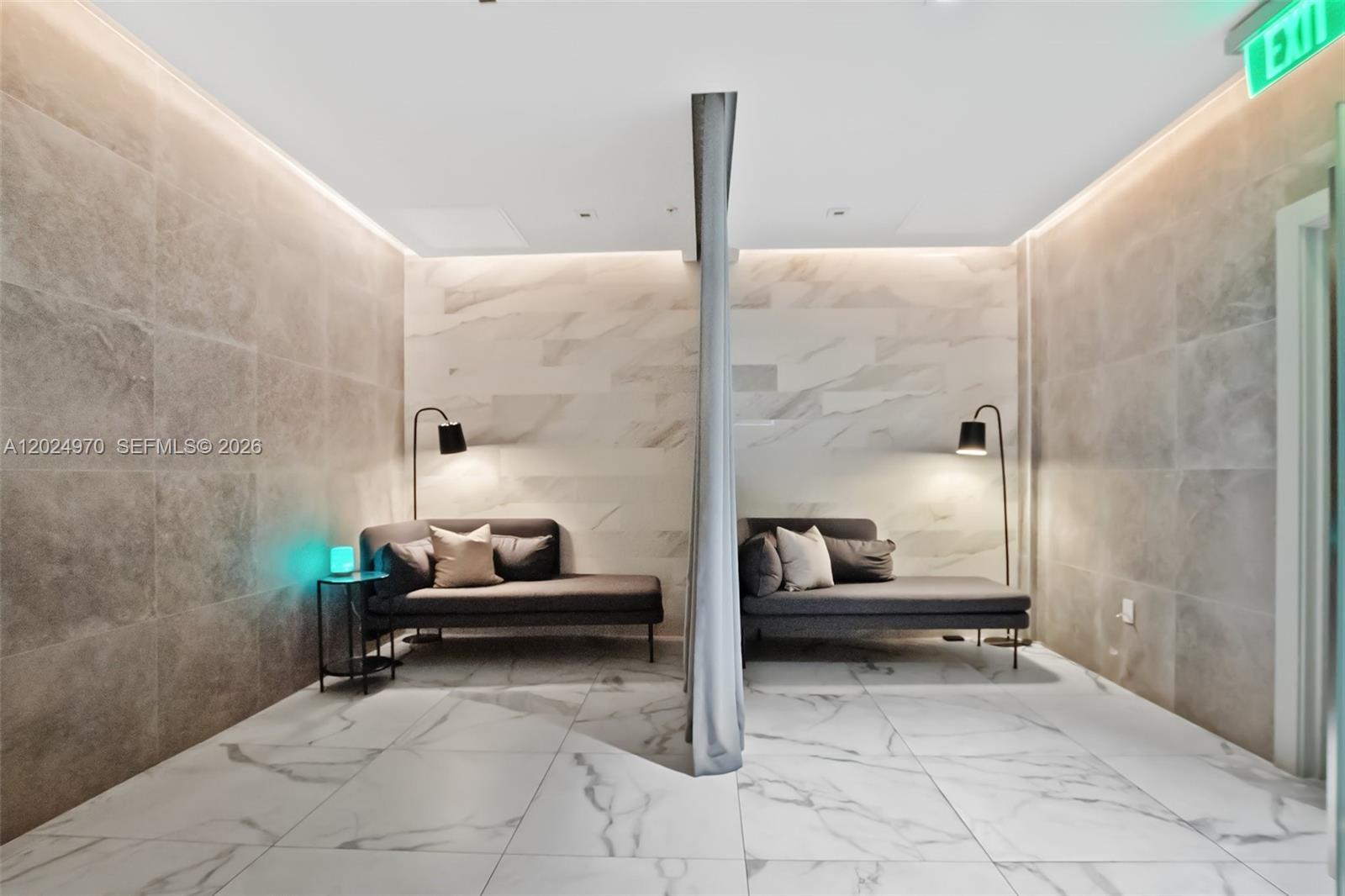 90 SW 3rd St #3810 Miami, FL 33130