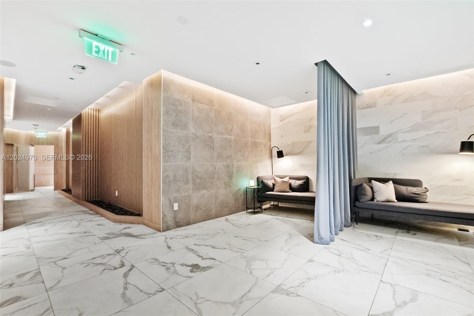 90 SW 3rd St #3810 Miami, FL 33130