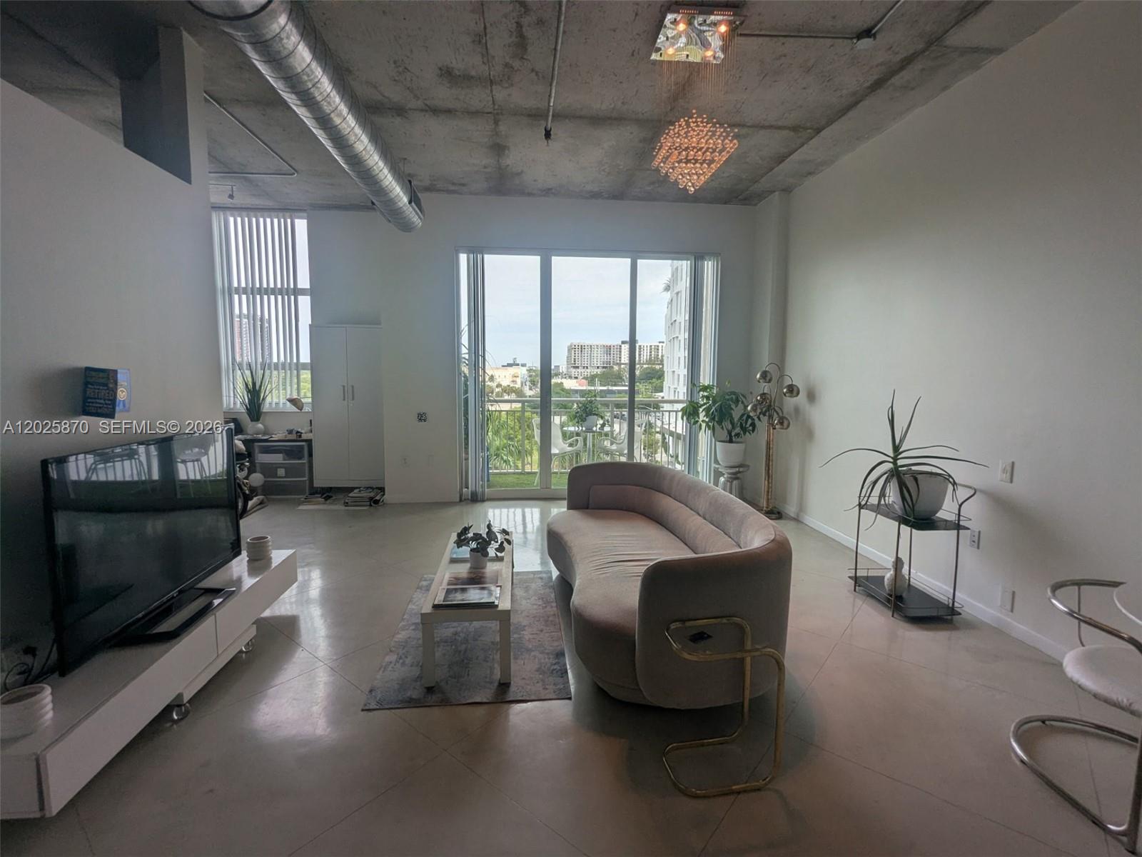 image Cite on the Bay West1