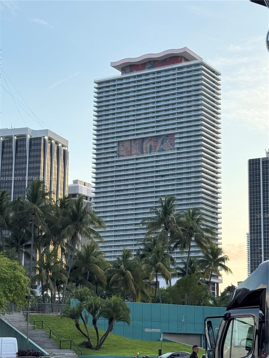 50 Biscayne Blvd #3303 Miami, FL 33132